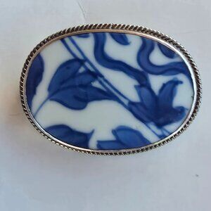 Vintage, Women’s Sterling Silver 925 Blue and White Porcelain Oval Brooch